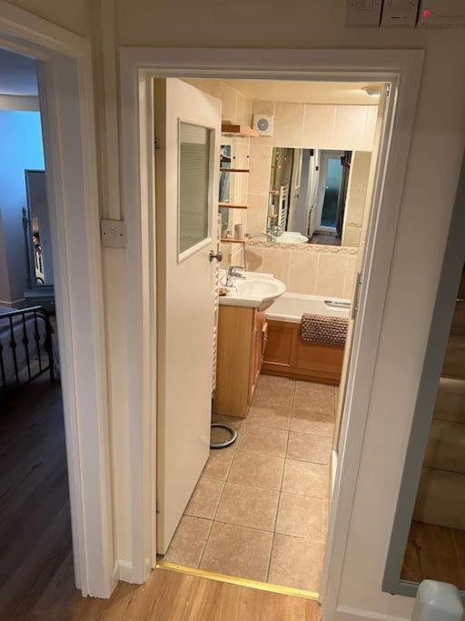 Harbourside 2 Bed Apartment, Barmouth Bridge Views Экстерьер фото