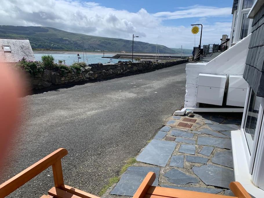 Harbourside 2 Bed Apartment, Barmouth Bridge Views Экстерьер фото